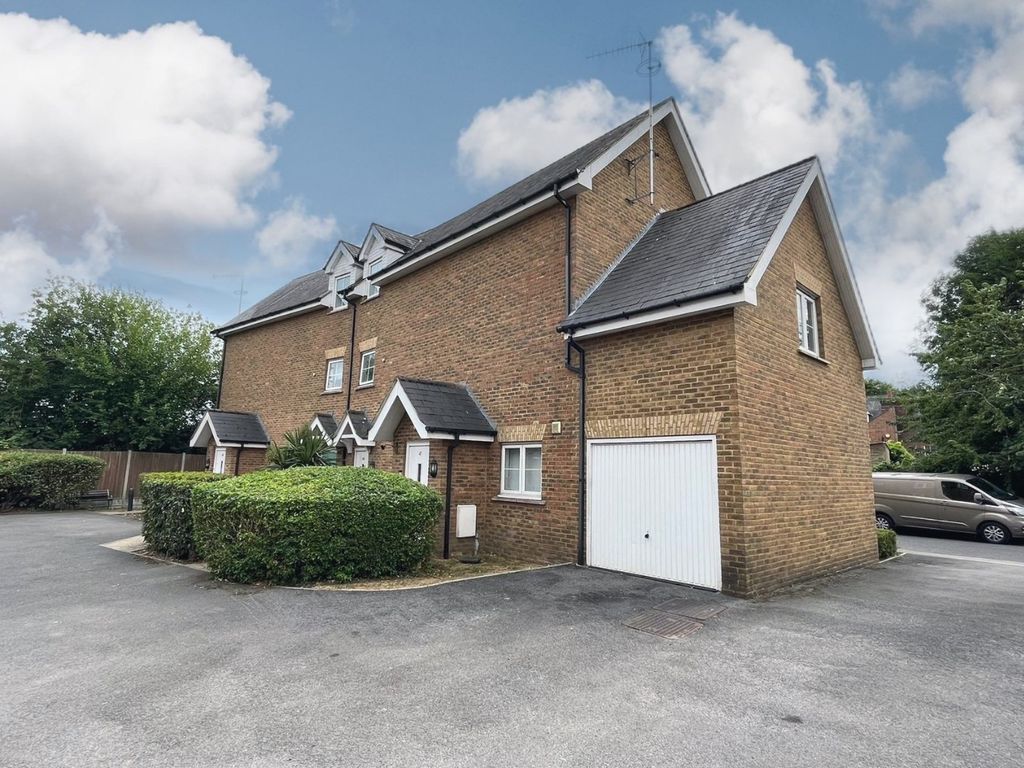 Property photo 1 of 12 1055231