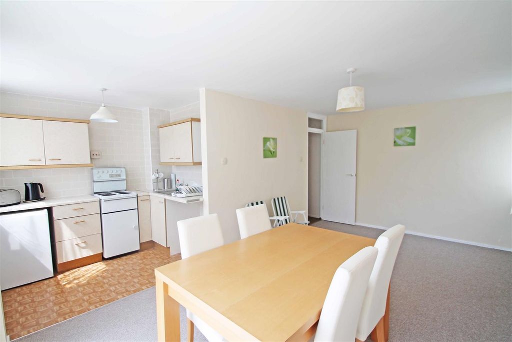 Property photo 2 of 8 Kitchen/Reception Room
