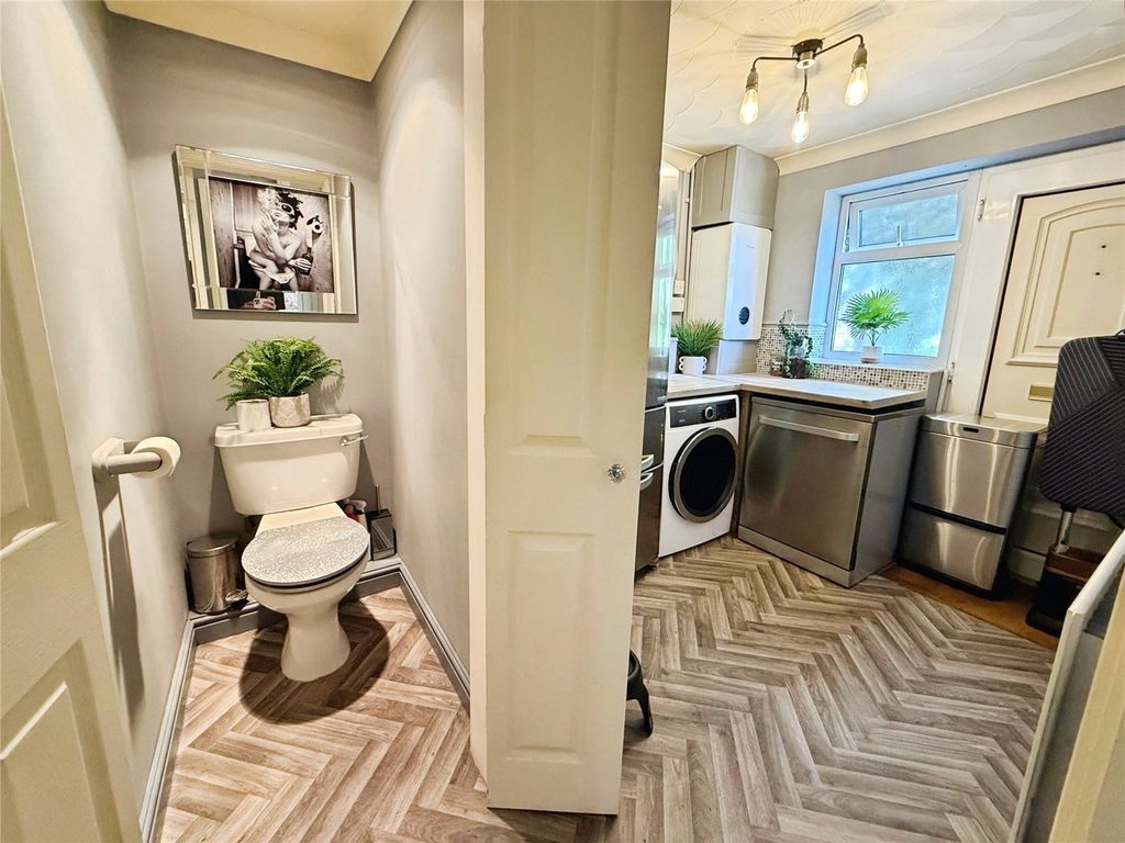 Property photo 3 of 20 Utility Room