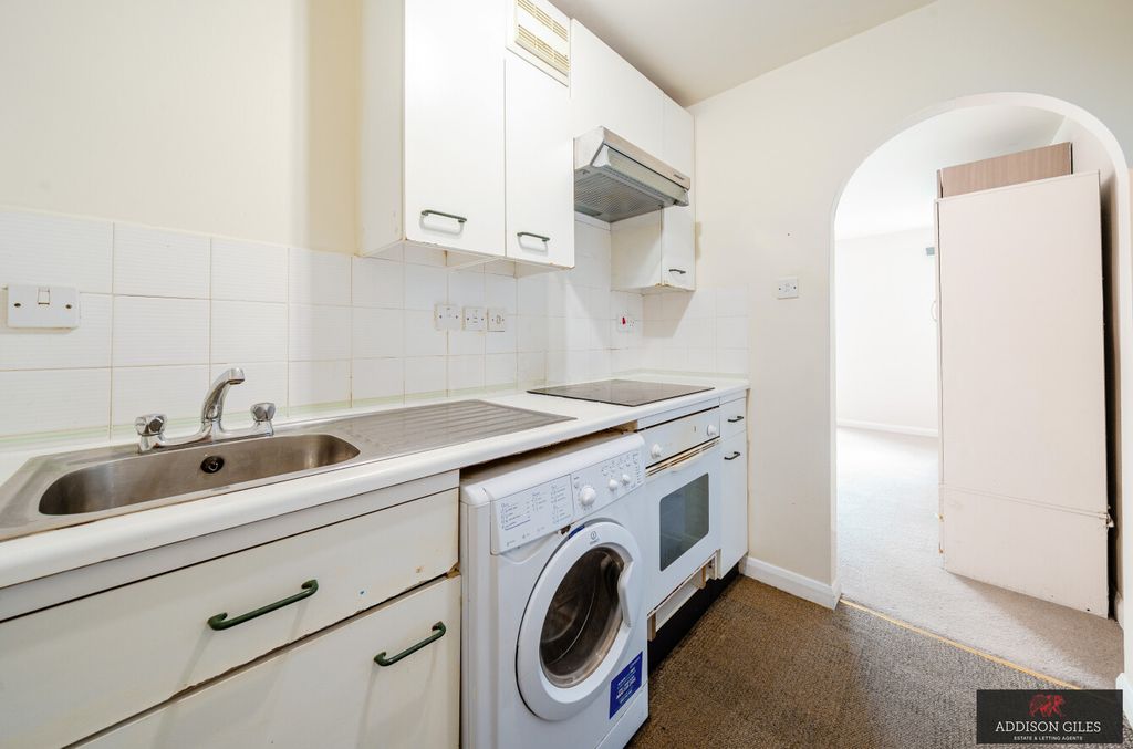 Property photo 3 of 13 Photo 2