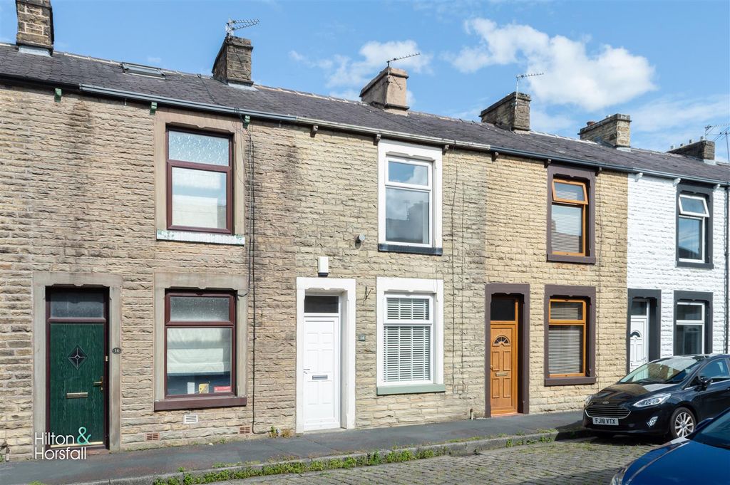 Property photo 1 of 15 May Street