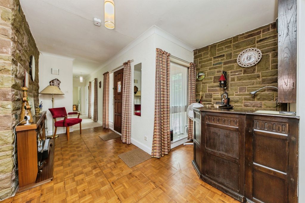 Property photo 3 of 20