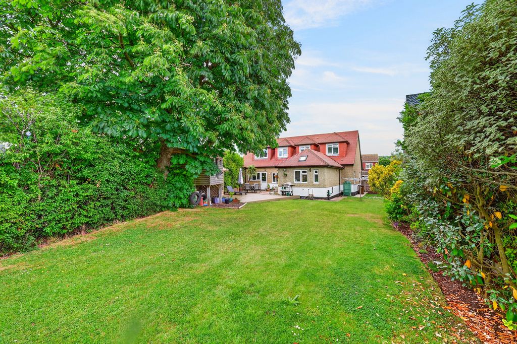 Property photo 2 of 29