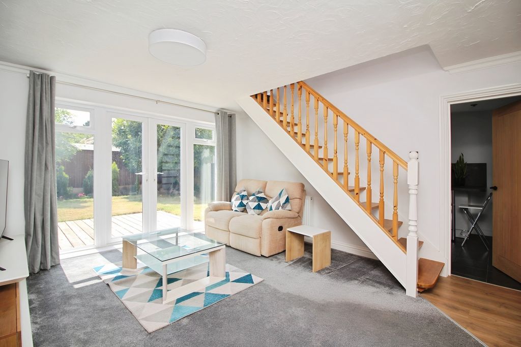 Property photo 3 of 17