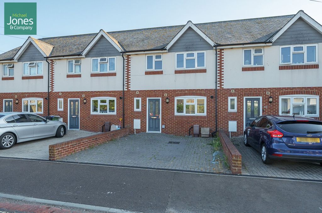 Property photo 1 of 11 External