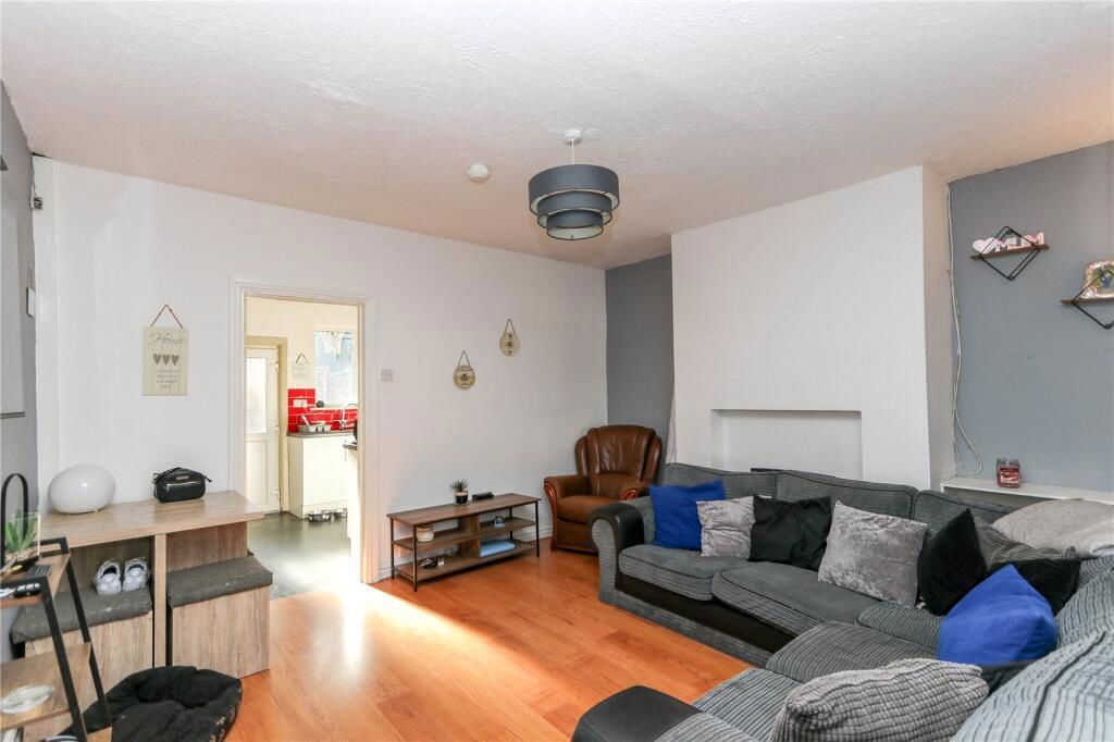 Property photo 3 of 9