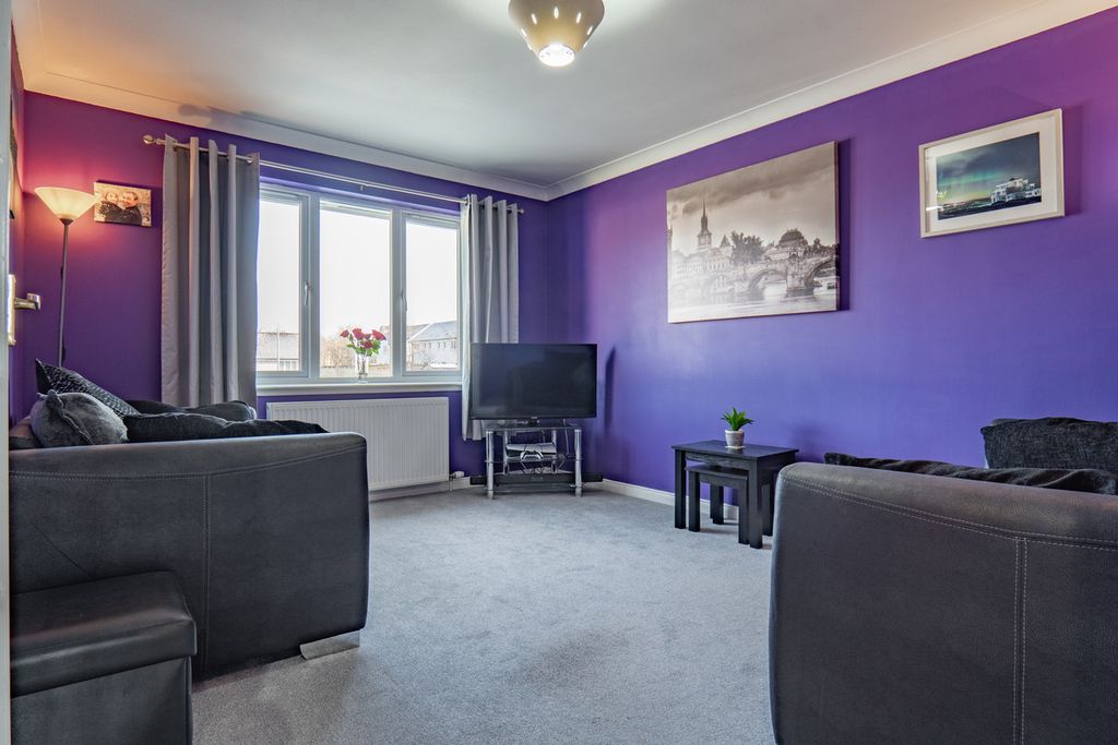 Property photo 3 of 21