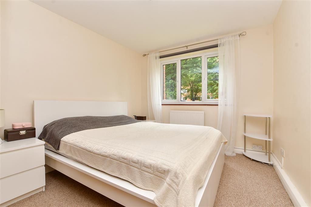 Property photo 1 of 11 Bedroom