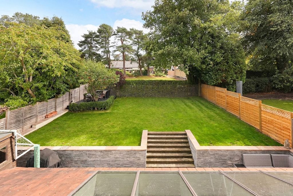 Property photo 3 of 34