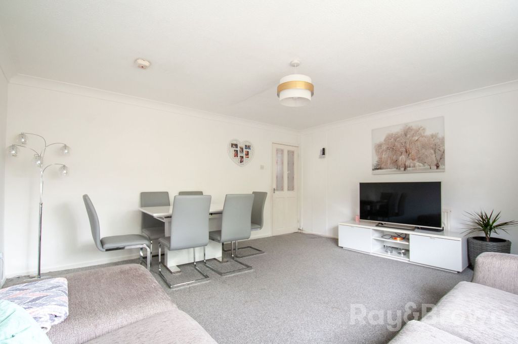 Property photo 3 of 29