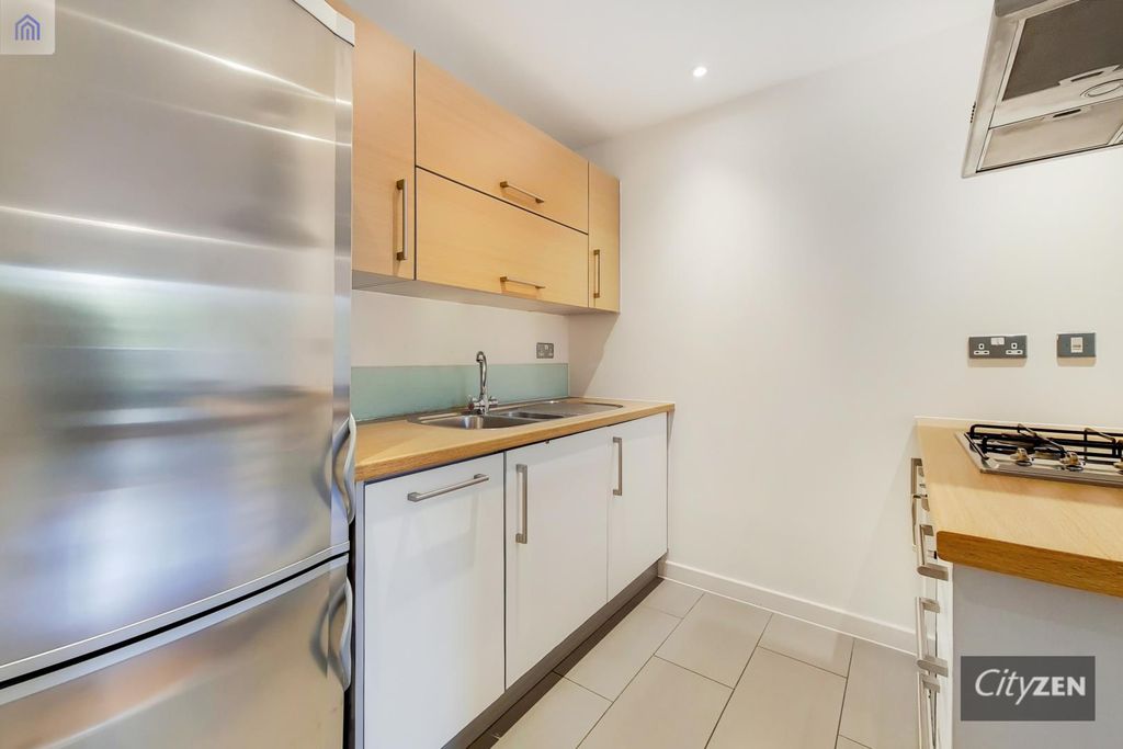 Property photo 2 of 14 Kitchen