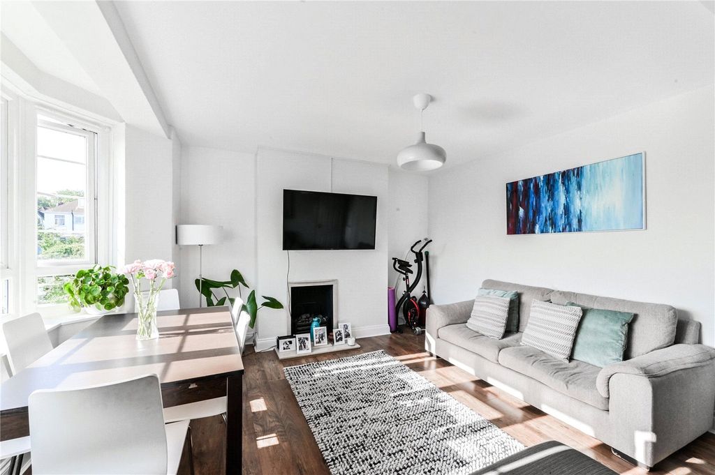 Property photo 3 of 17 Picture No. 04