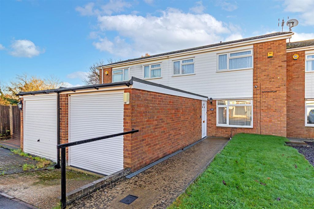 Property photo 2 of 18 26Kitchenerclose-6.Jpg