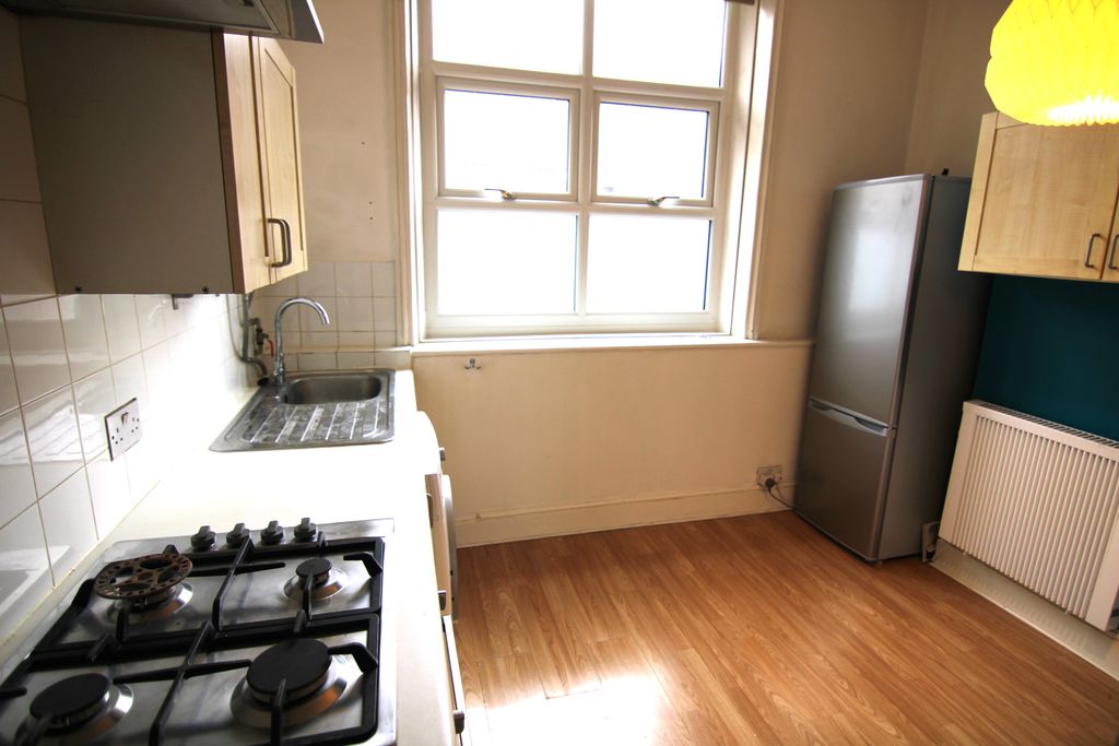 Property photo 2 of 8