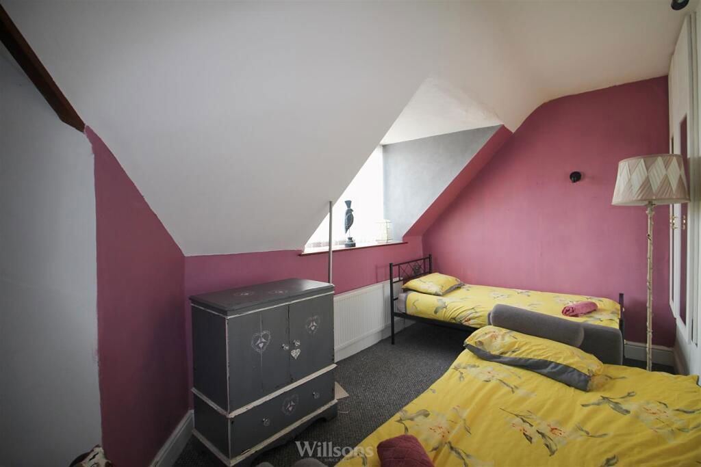 Property photo 2 of 20
