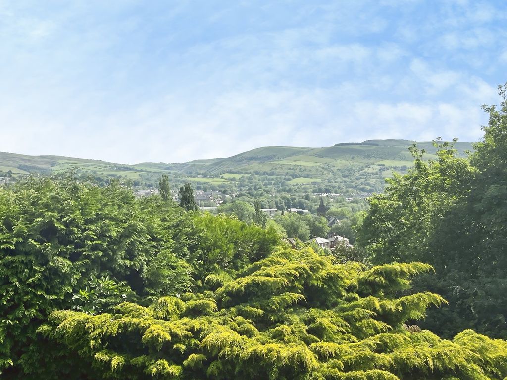 Property photo 2 of 17 Picture No. 09