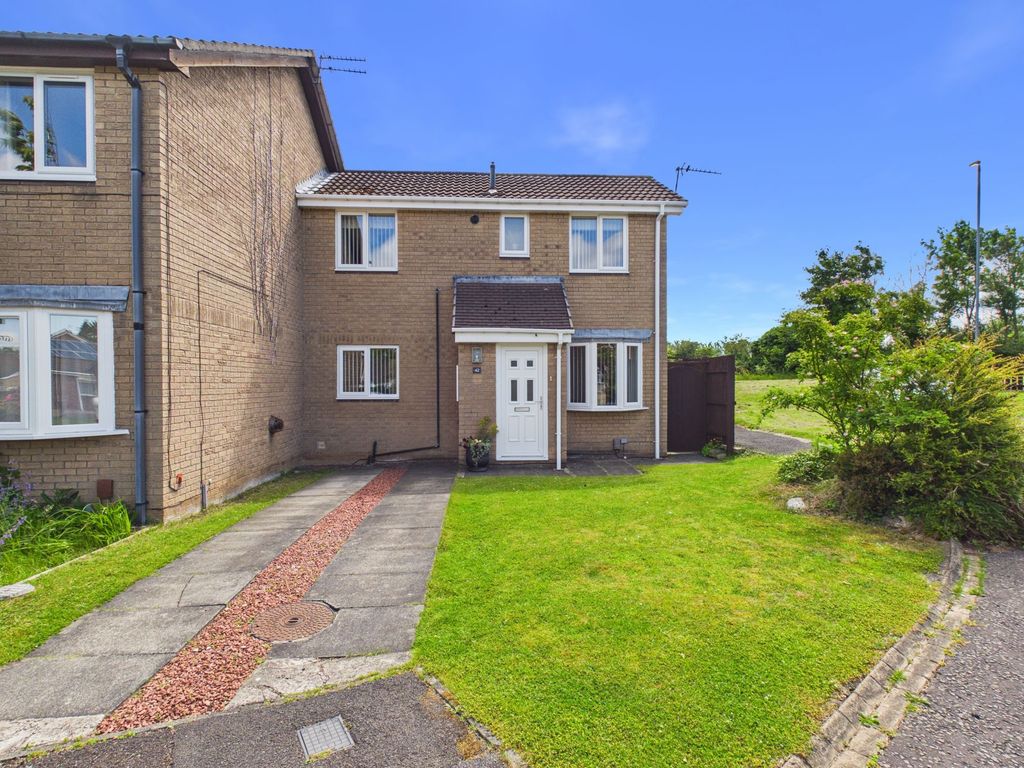 Property photo 1 of 12 External