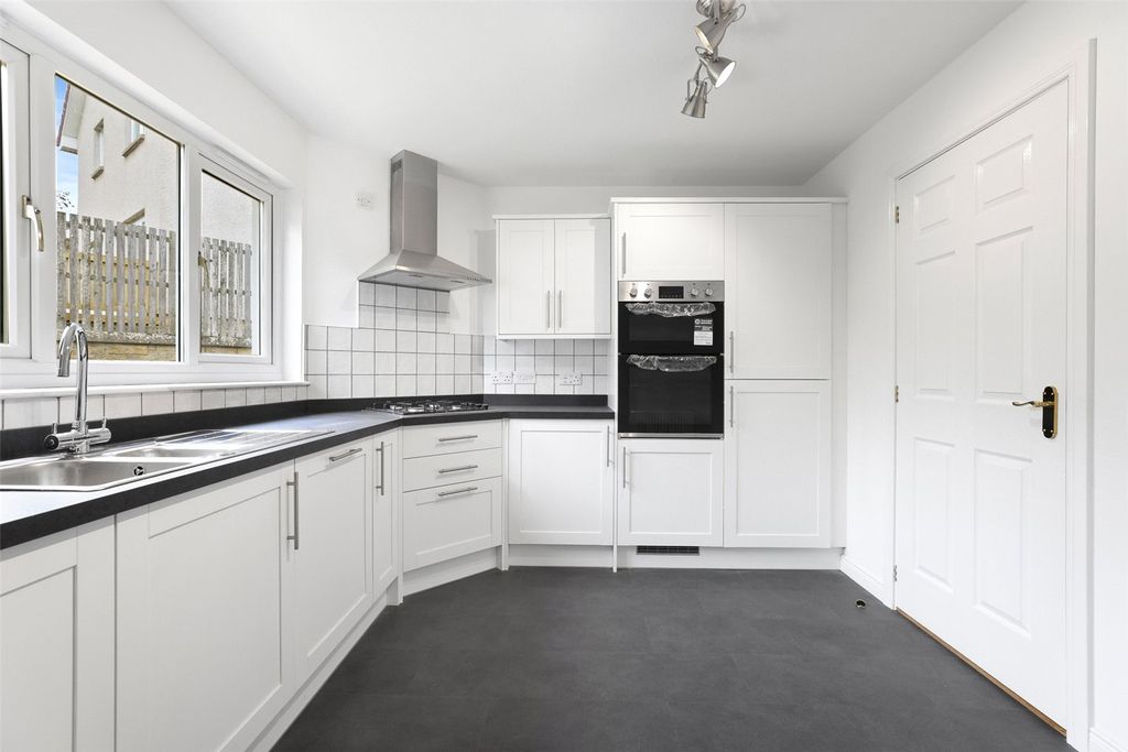 Property photo 2 of 23 Kitchen