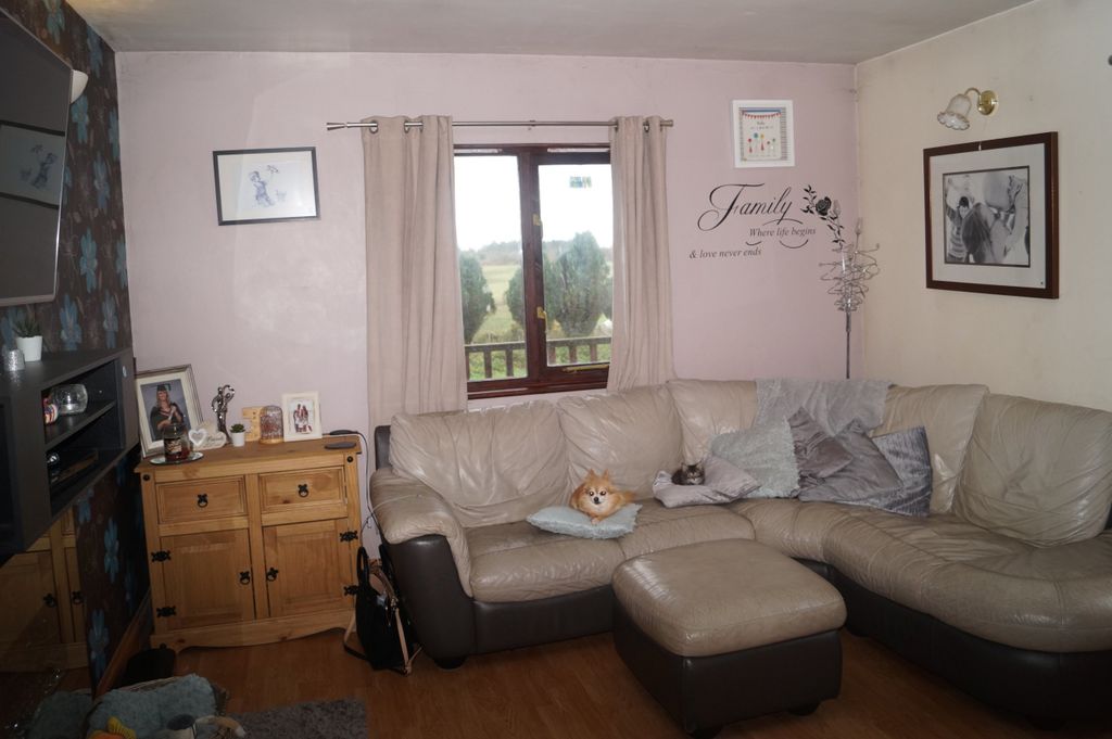 Property photo 3 of 23