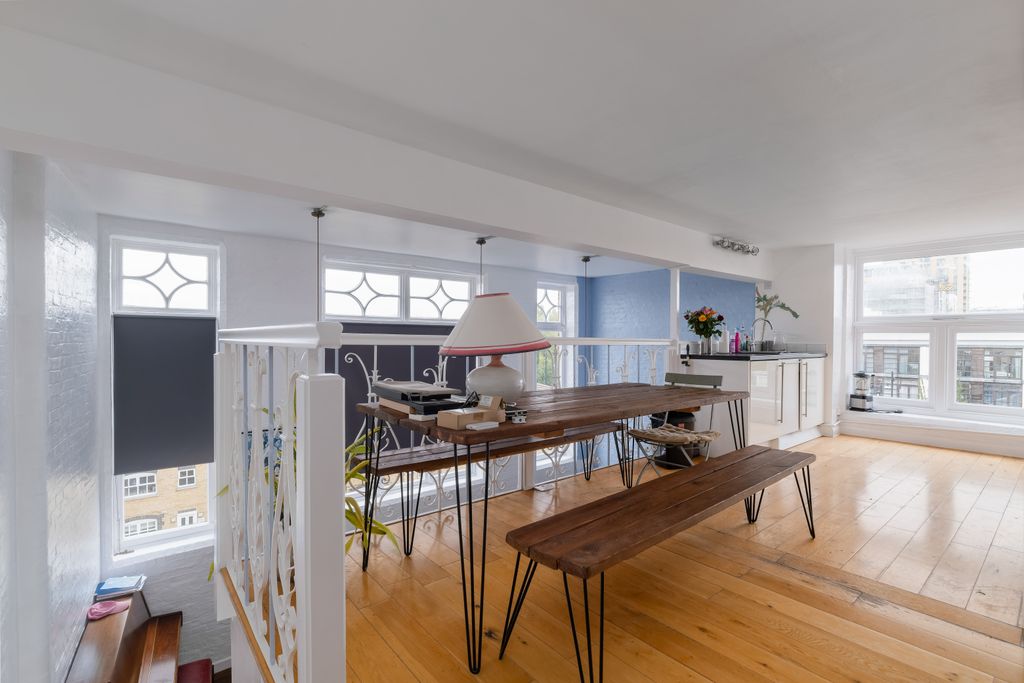 Property photo 3 of 25