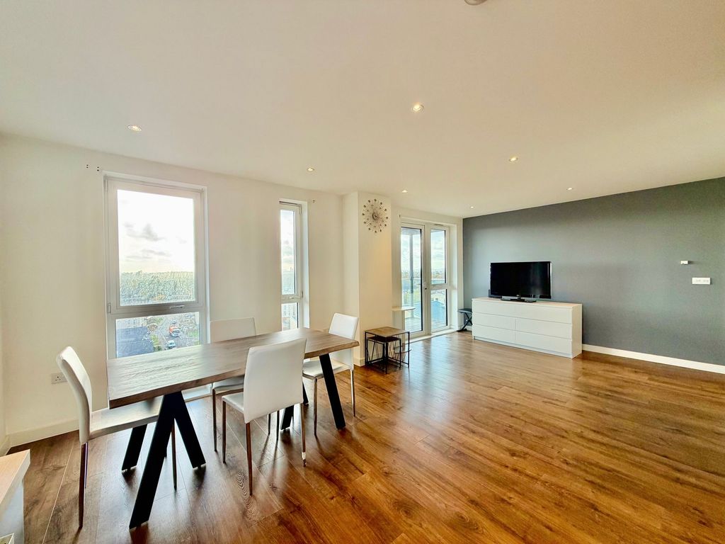 Property photo 1 of 12 Open Plan Lounge/Kitchen/Dining Area