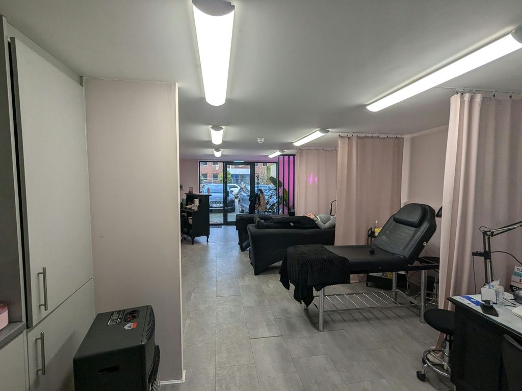 Property photo 2 of 3 1000005245.Jpg