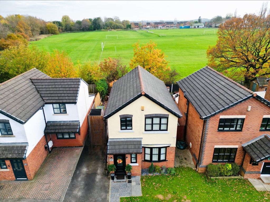 Property photo 1 of 21