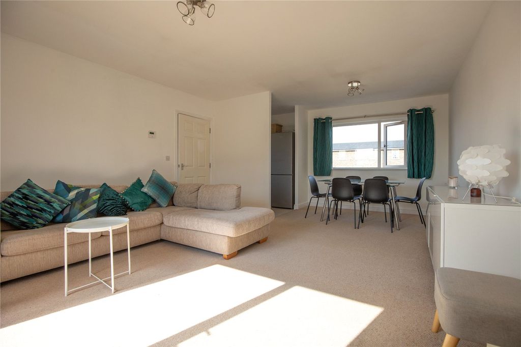 Property photo 3 of 17 Picture No. 05