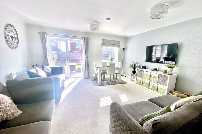 Property photo 2 of 22 Lounge/Dining Room