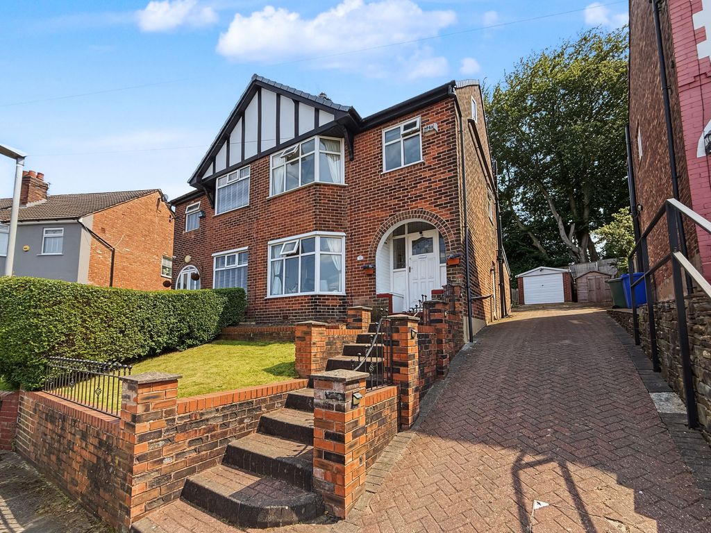 Property photo 1 of 33