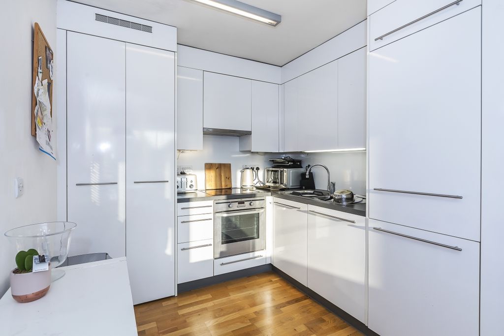 Property photo 2 of 12 10