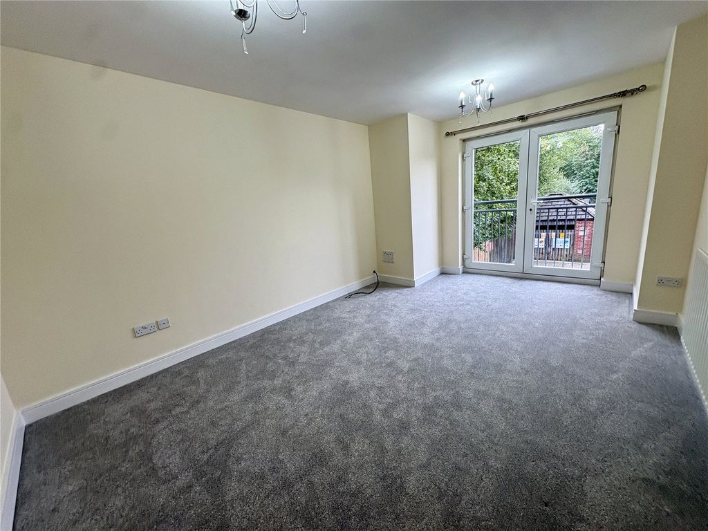 Property photo 1 of 5 Living Room