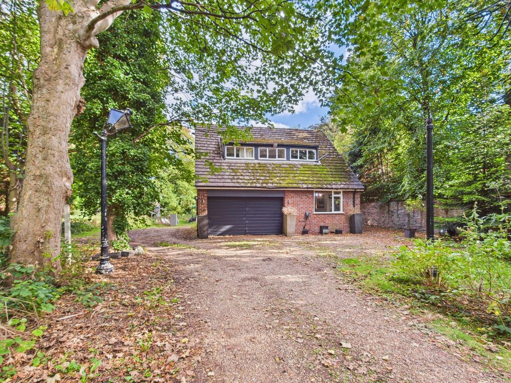 Property photo 2 of 24