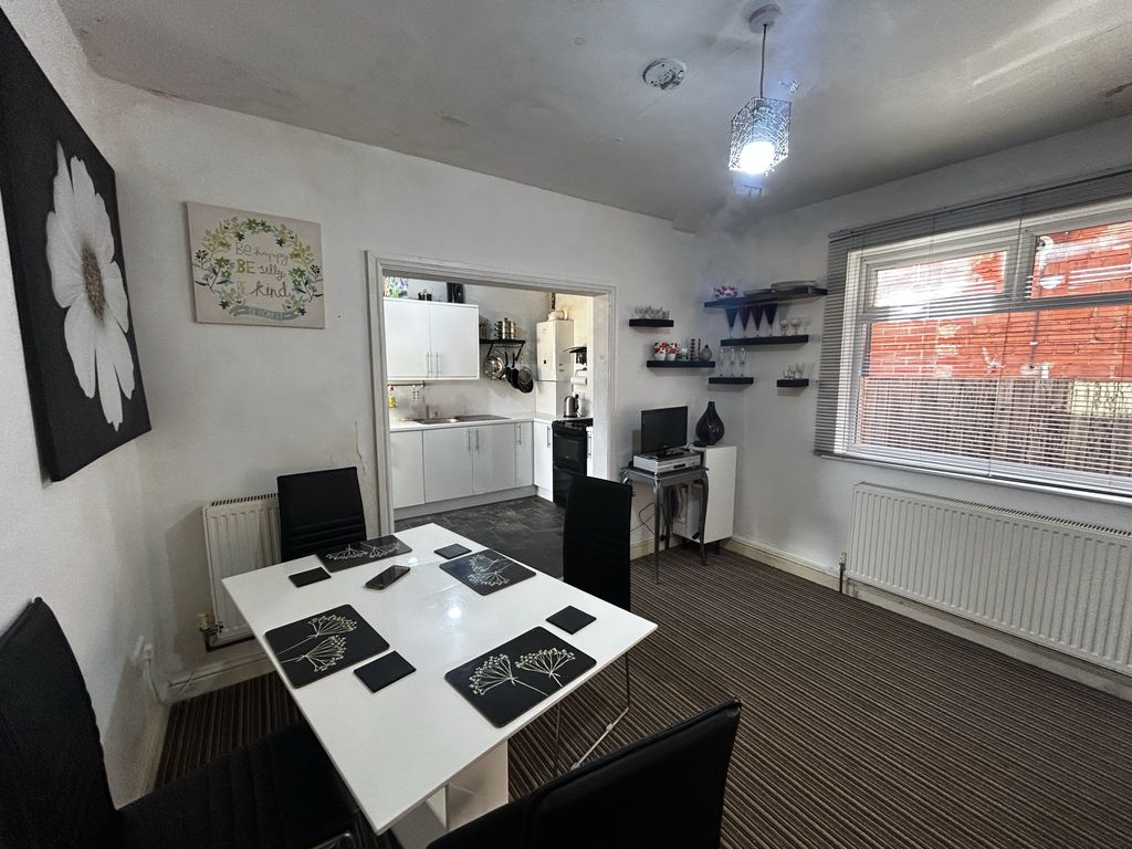 Property photo 3 of 14 45B03F2D-5Fbe-4A8B-A468-7089558D2BBC.Jpg