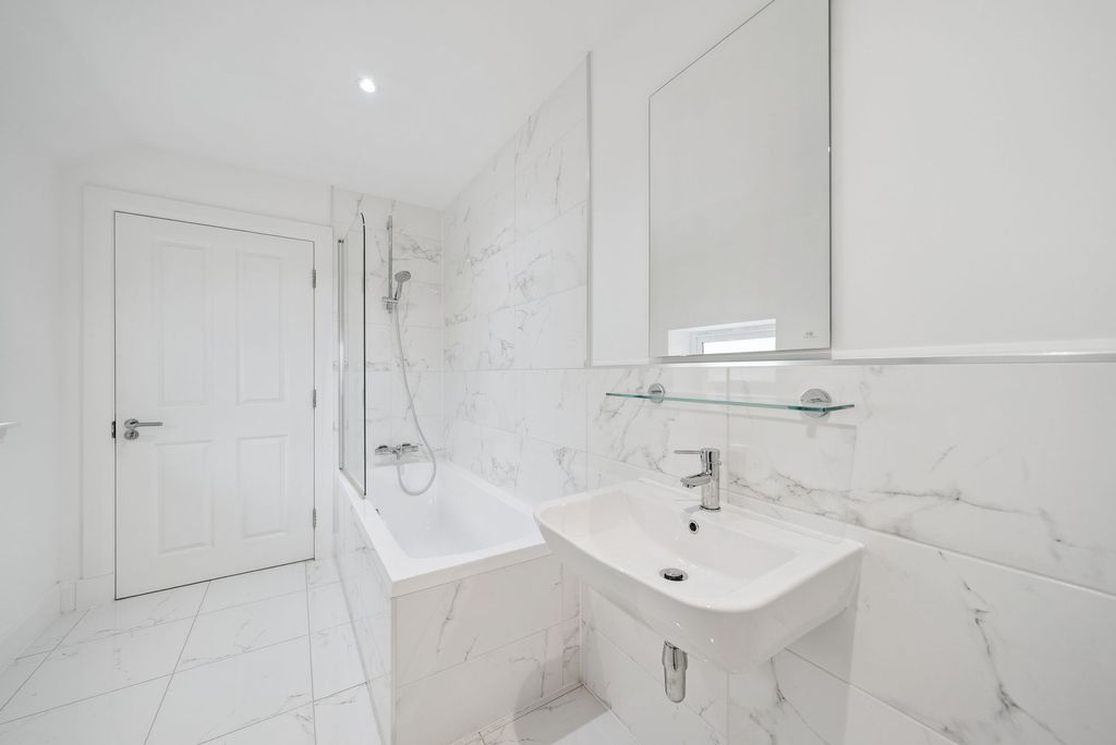 Additional image 12 of 2 bed flat for saleFlat C, Braeholm, 31 Montrose Street East, Helensburgh G84