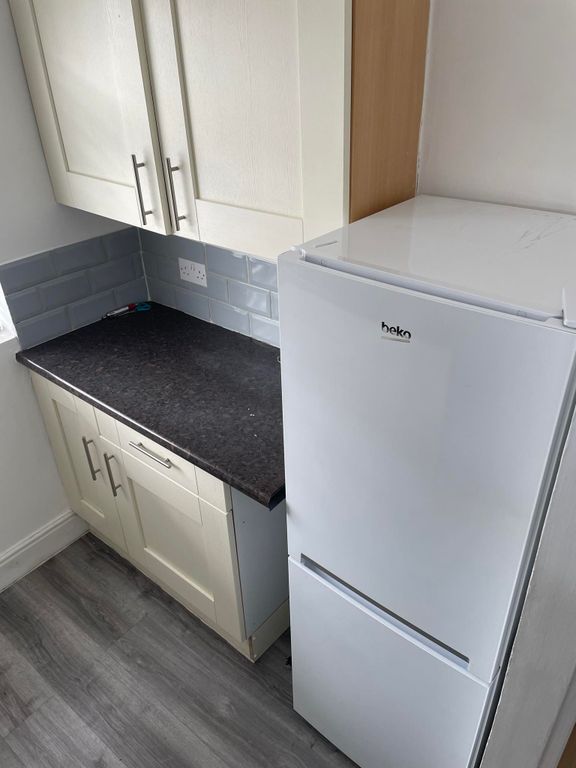 Property photo 3 of 16 Kitchen