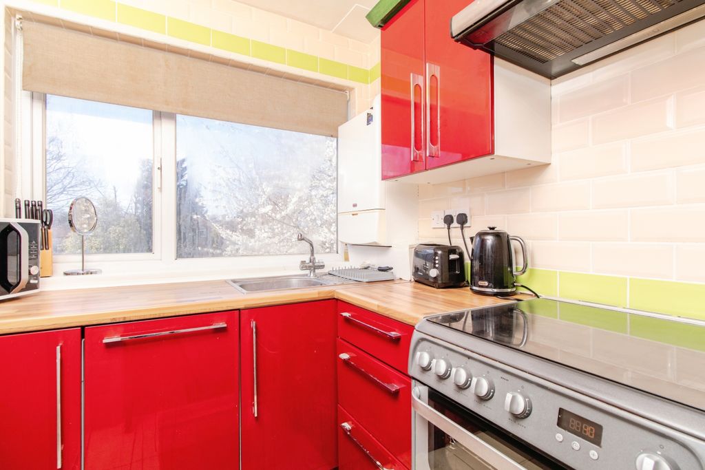 Property photo 3 of 13 Kitchen
