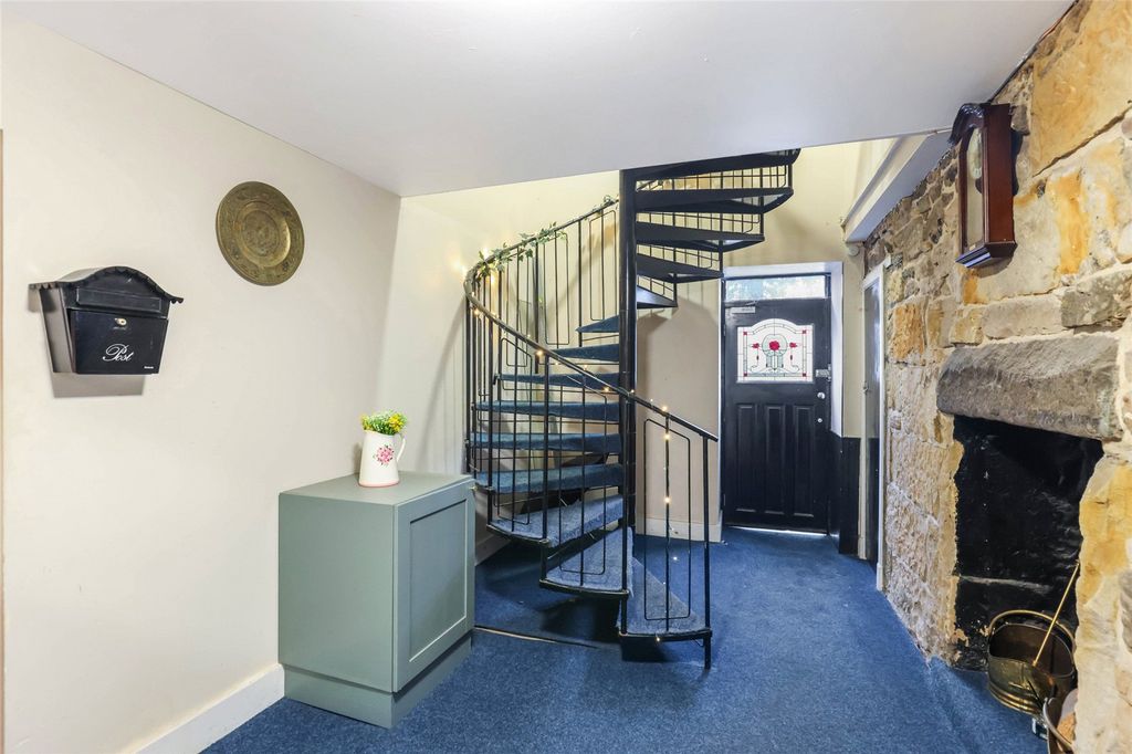 Property photo 2 of 21 Picture No. 08