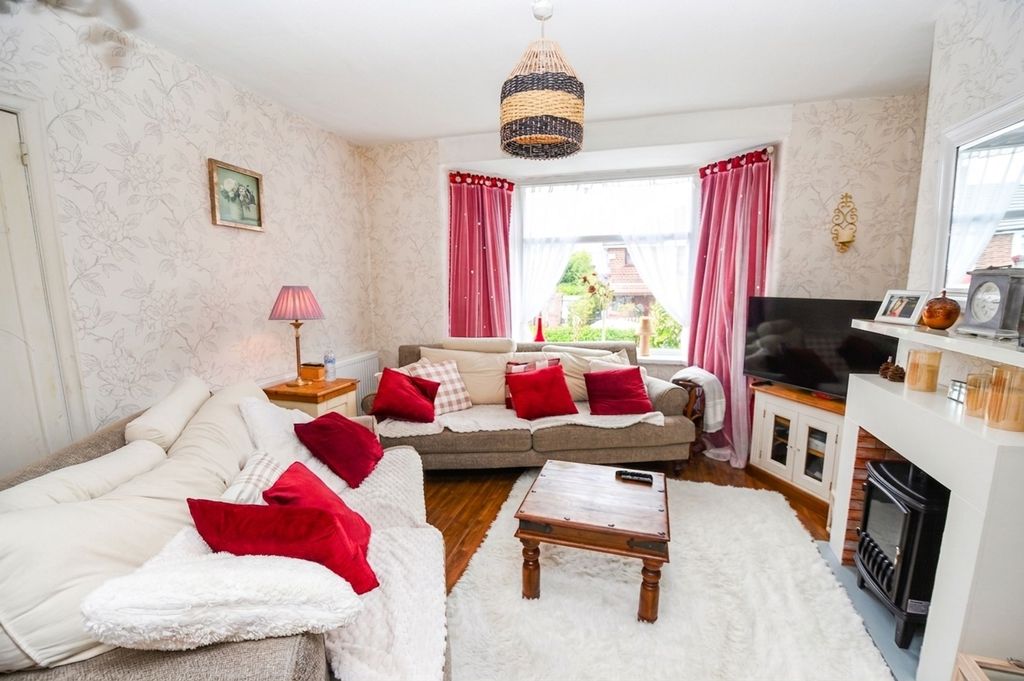 Property photo 2 of 16