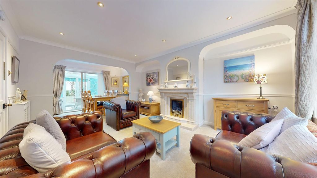 Property photo 2 of 42 Moss Bank Road - Living Room