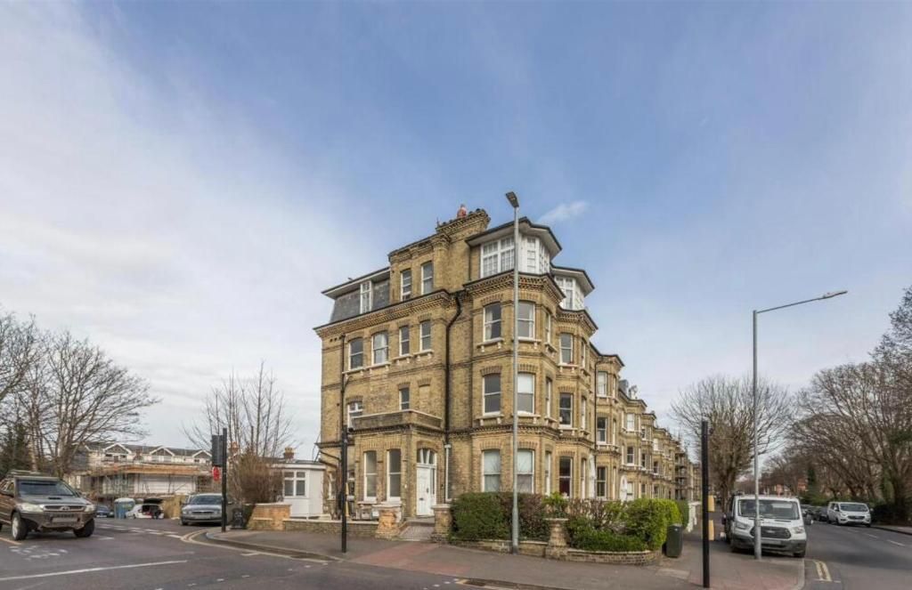 Property photo 1 of 25 Photo 1