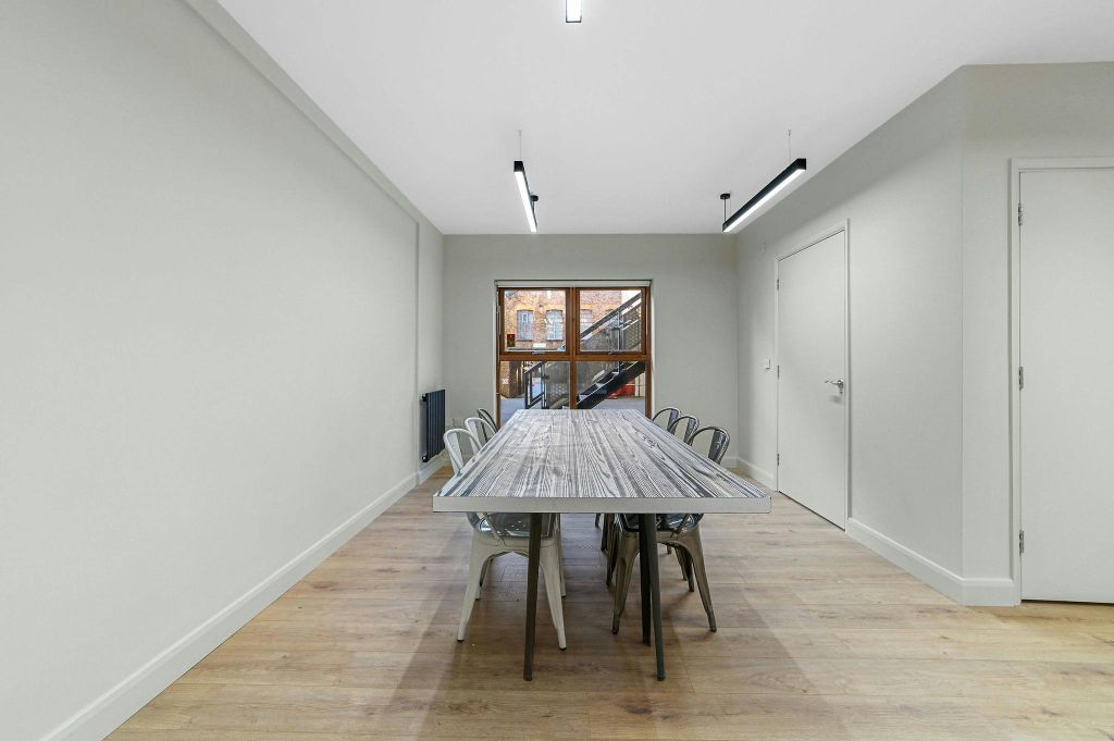 Property photo 3 of 12 Bh-Bc-12Watersonstreet-2.Jpg