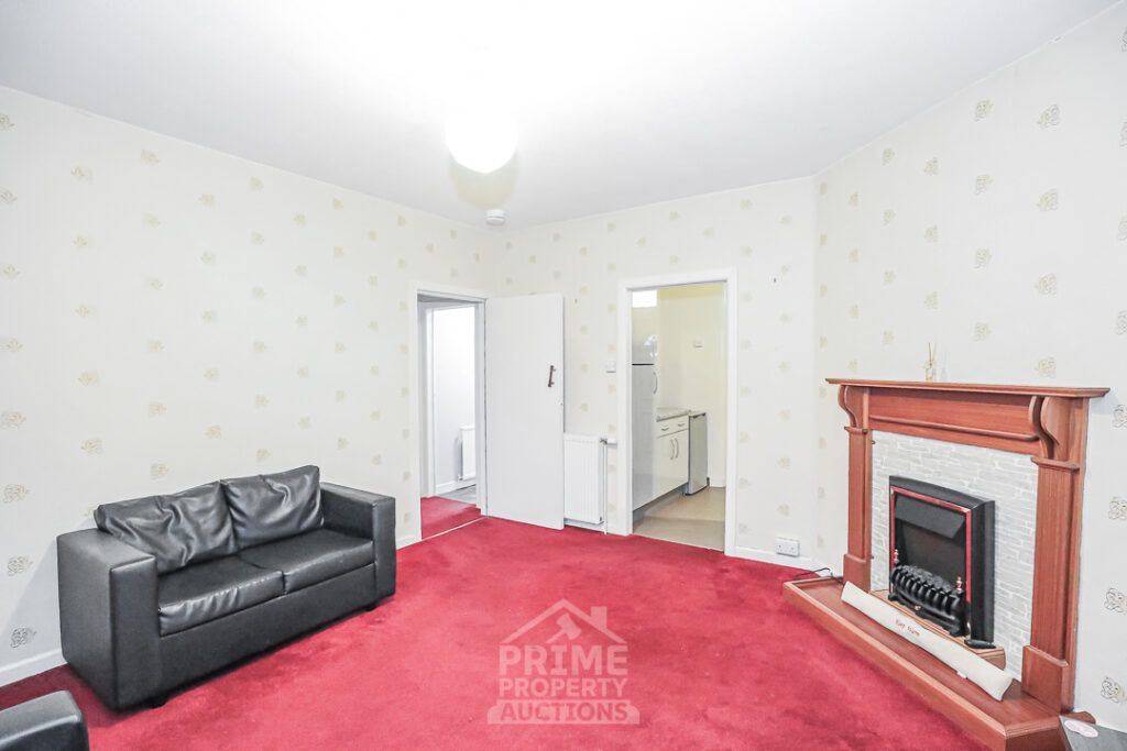 Property photo 3 of 11