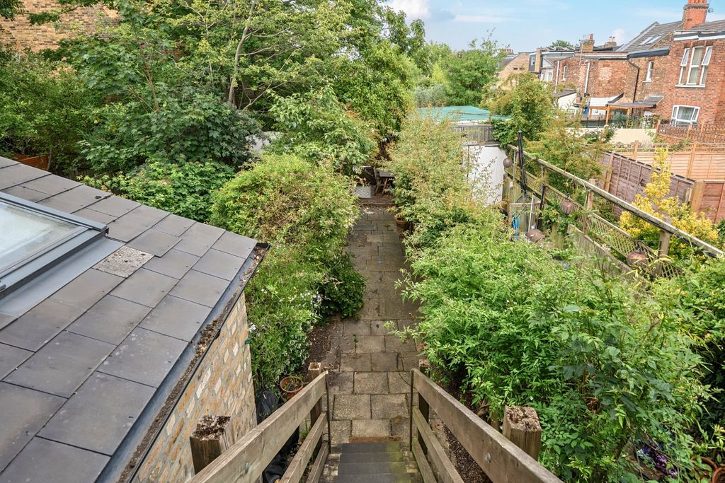 Property photo 2 of 14 Picture No. 04