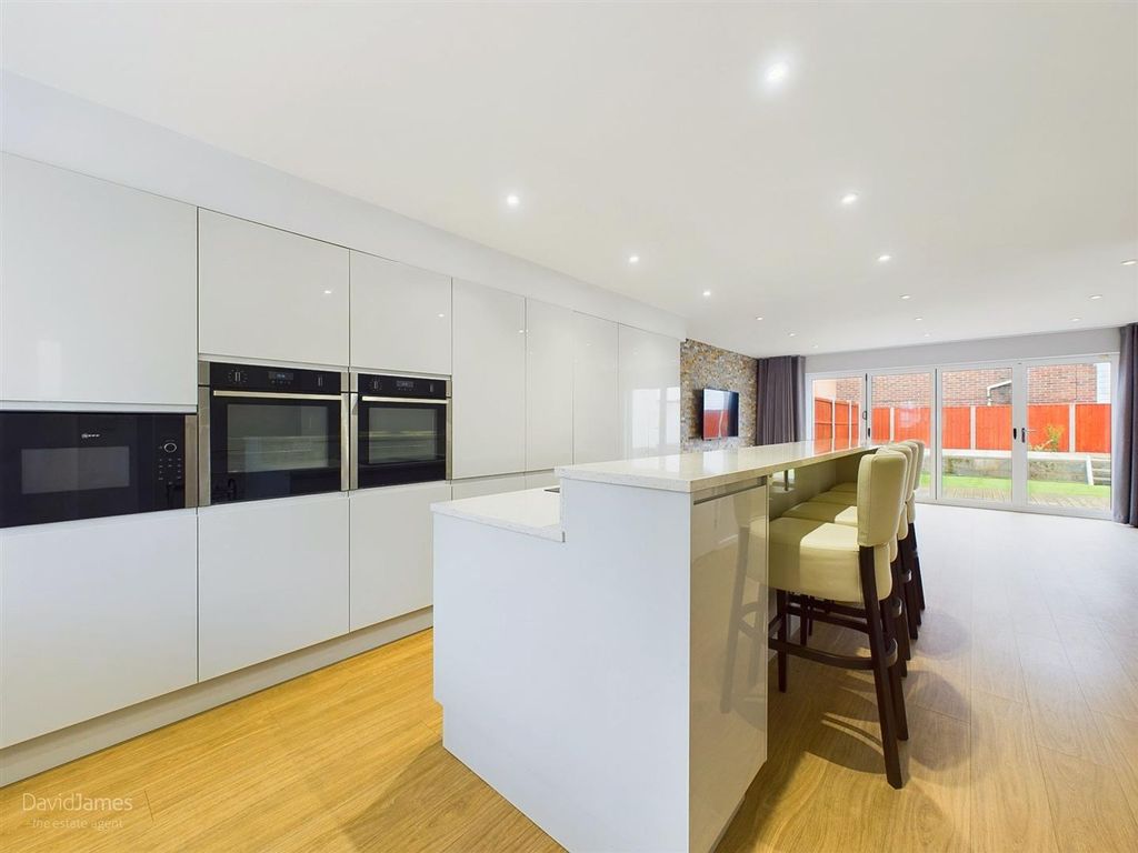 Property photo 3 of 30 Open Plan Living