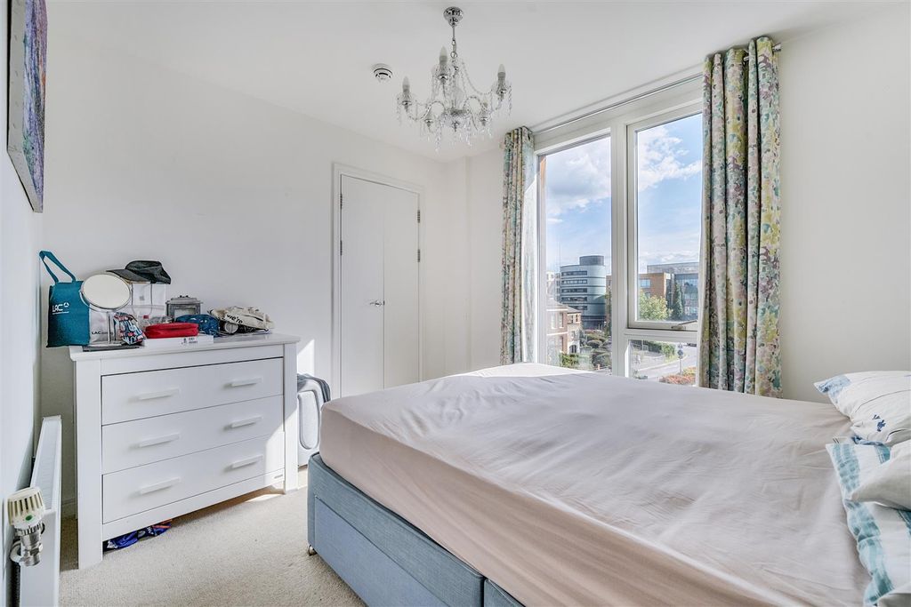 Additional image 9 of 2 bed flat for saleLea House, Kidwells Close, Maidenhead SL6