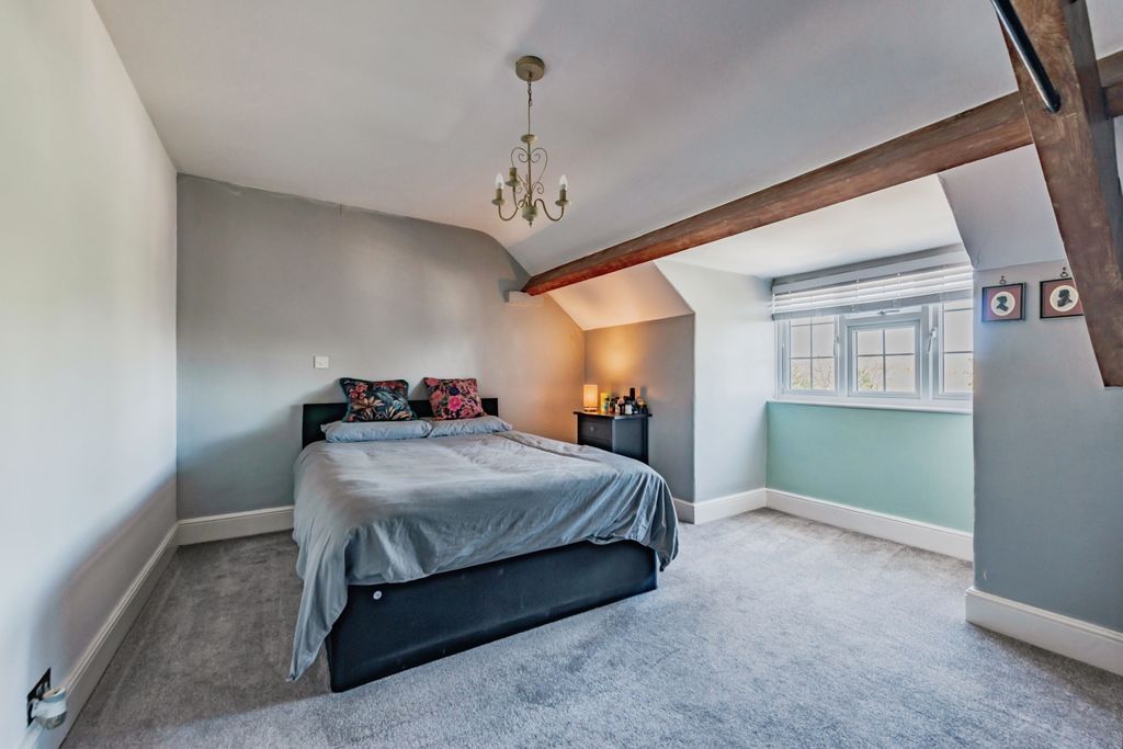 Additional image 13 of 2 bed flat for saleEastbourne Road, Godstone RH9