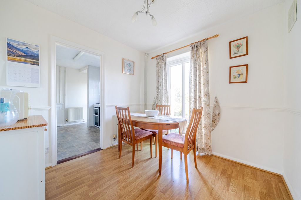 Property photo 3 of 20 Reception