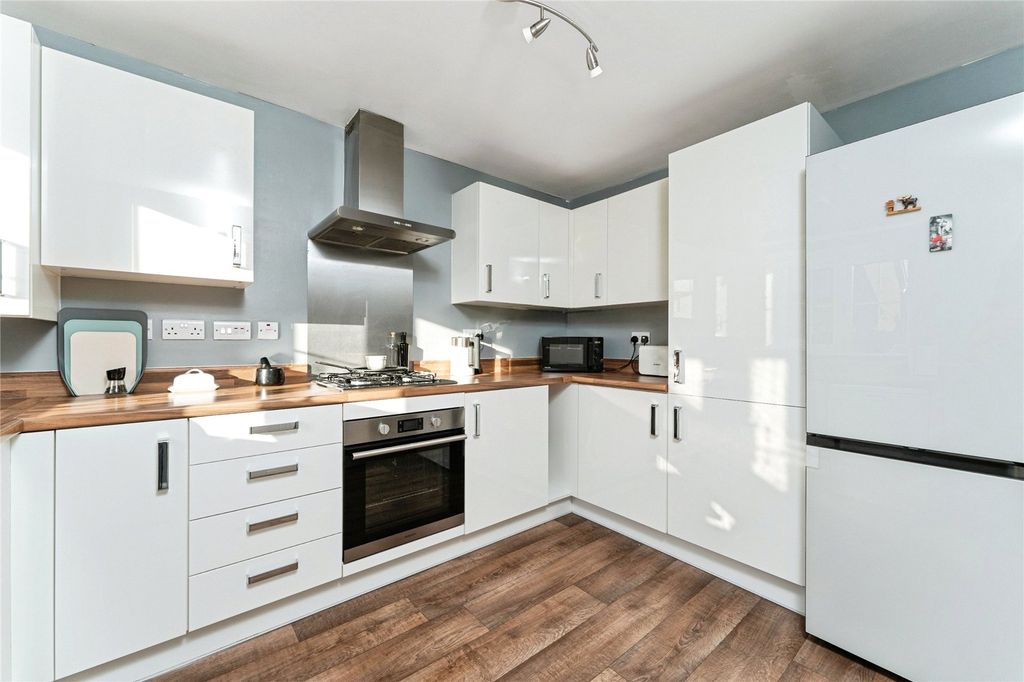 Property photo 3 of 22 Picture No. 25