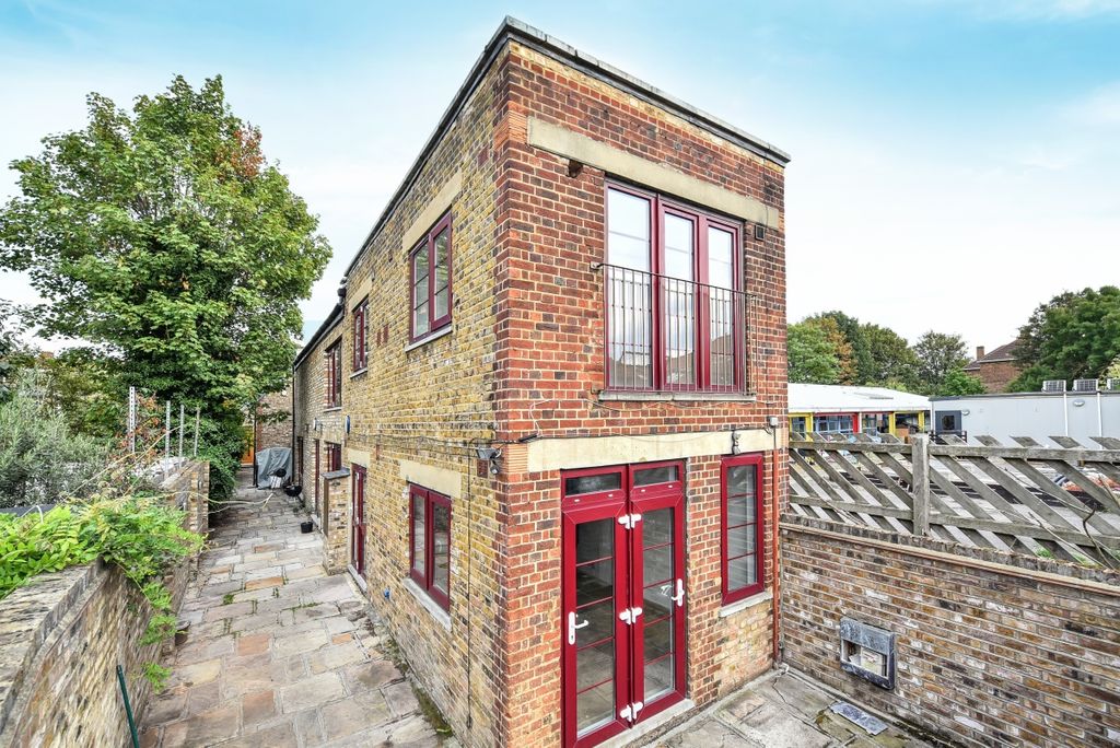 Property photo 1 of 7 356688 (1)